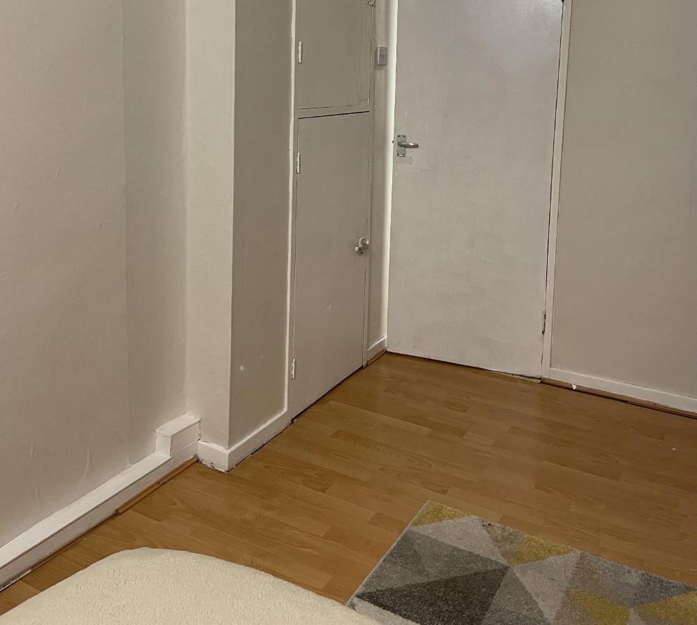 Walk To Lcy Airport Excel Dlr 1br Flat