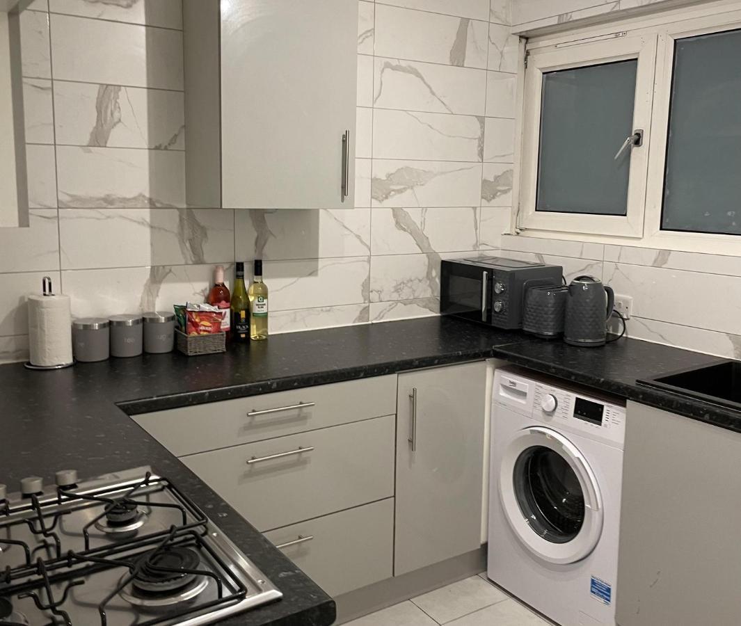 Walk To Lcy Airport Excel Dlr 1br Flat Londres